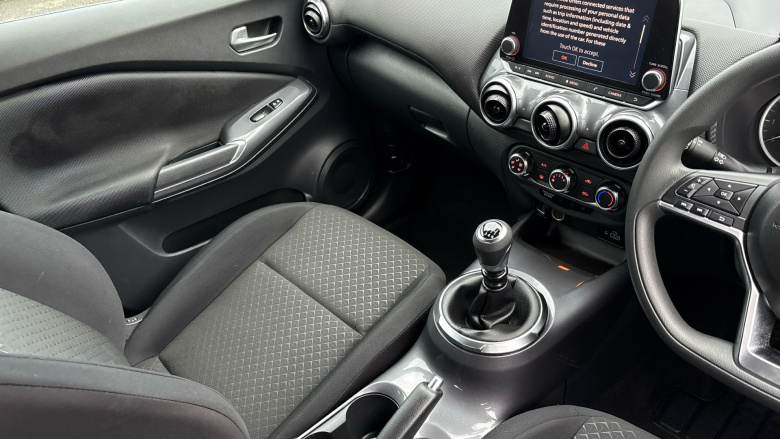 Nissan Juke 1.0 DiG-T 114 Acenta 5dr Petrol Hatchback